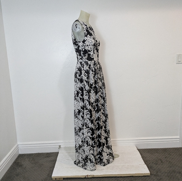 David Meister Elegant Black and White Floral Maxi Dress - Picture 6 of 10